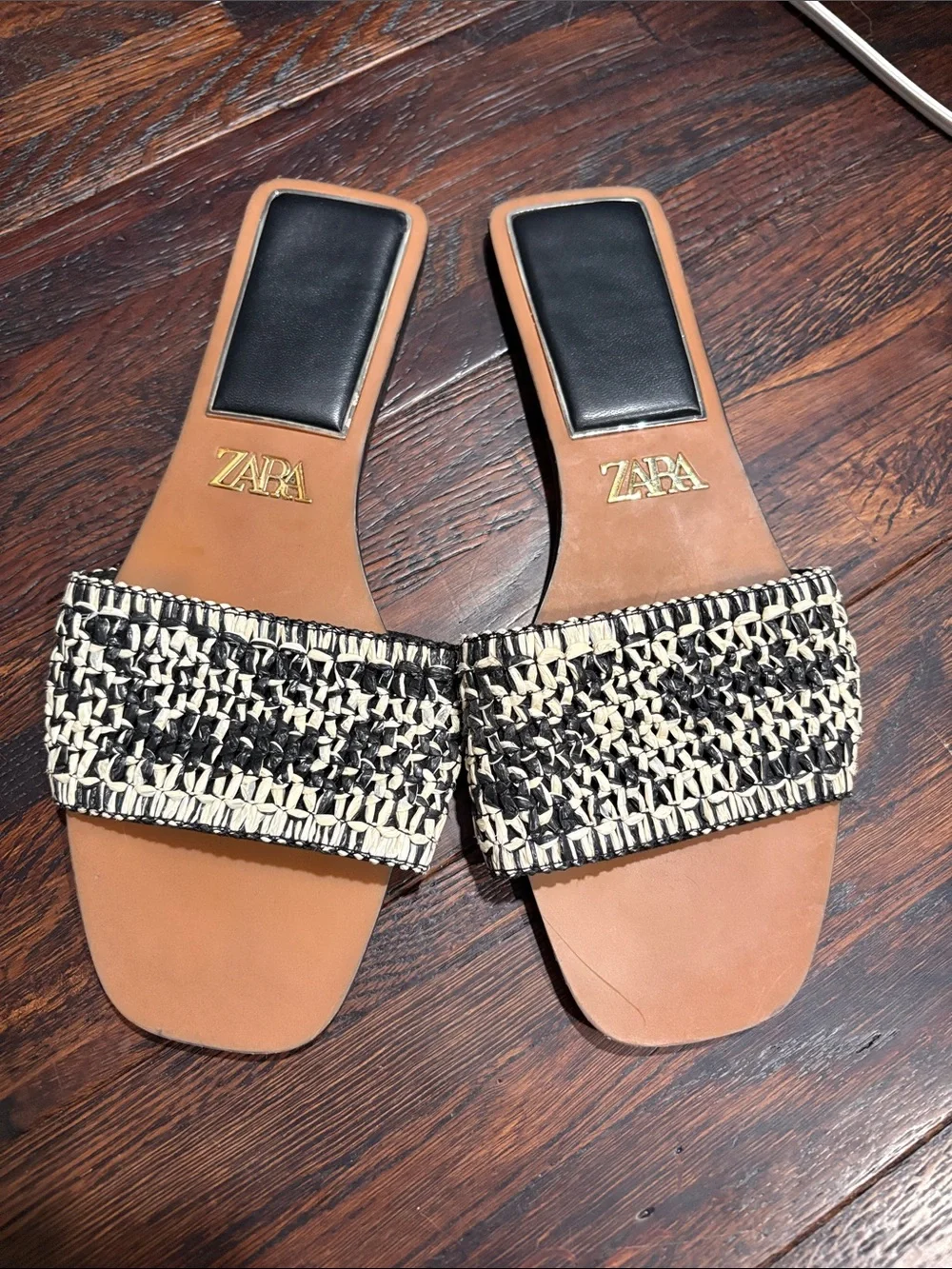 Zara Woven Sandals - Picture 2 of 6